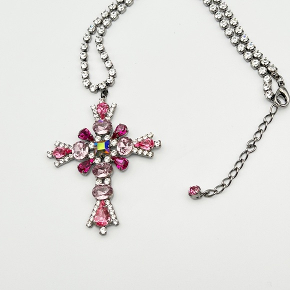 🔸NICKY BUTLER Fashion Collection Limited Edition Pink Crystal Cross Necklace - Picture 10 of 16